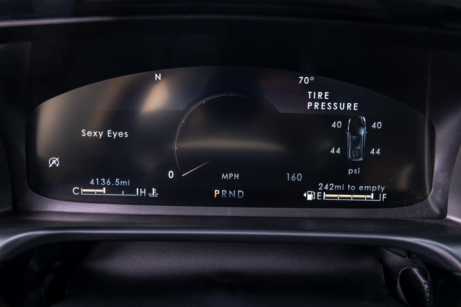 Панель приборов Lincoln Aviator Black Label 2019 года  (фото 32 из 48)